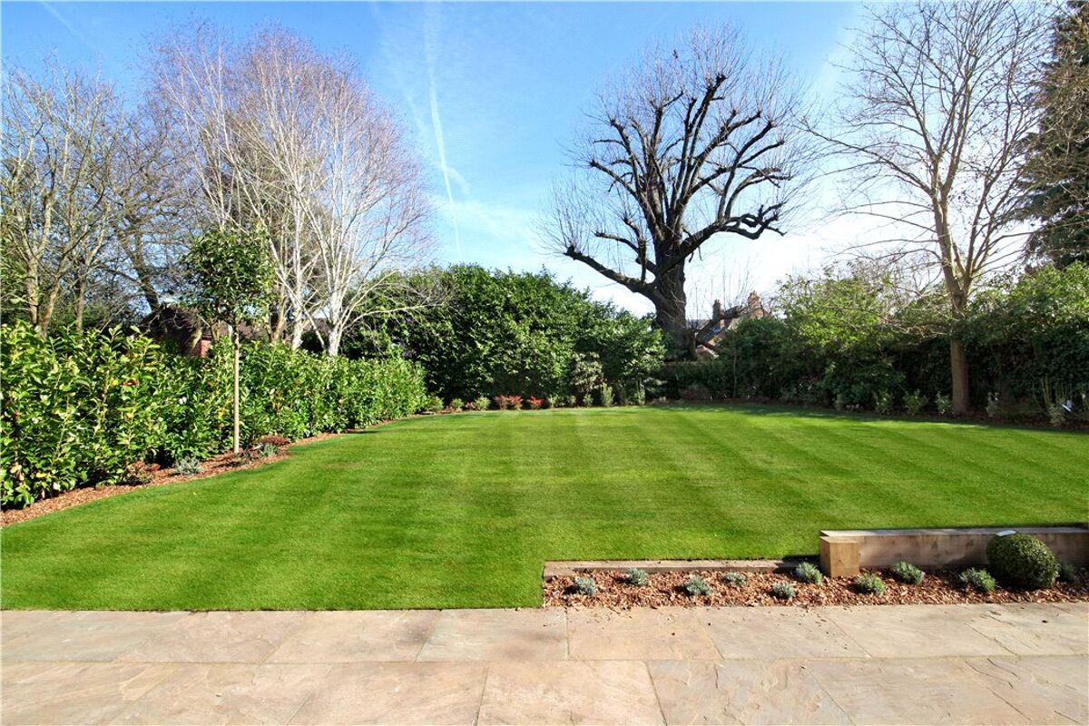 house for sale in Weybridge Park, Weybridge, Surrey, KT13 WBE170003