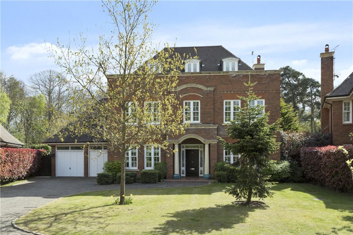 house for sale in Fox Wood, WaltononThames, Surrey, KT12 WBE170051 Knight Frank