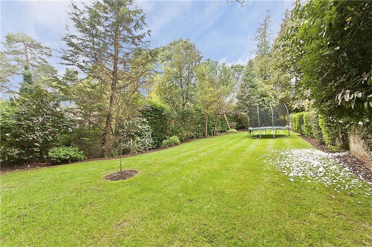 house for sale in Cobbetts Hill, Weybridge, Surrey, KT13 WBE170056