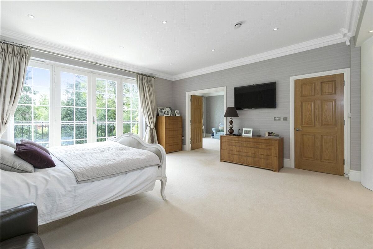 house for sale in Onslow Road, Burwood Park, WaltononThames, Surrey