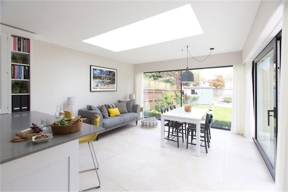 house for sale in Oatlands Chase, Weybridge, Surrey, KT13 WBE170097