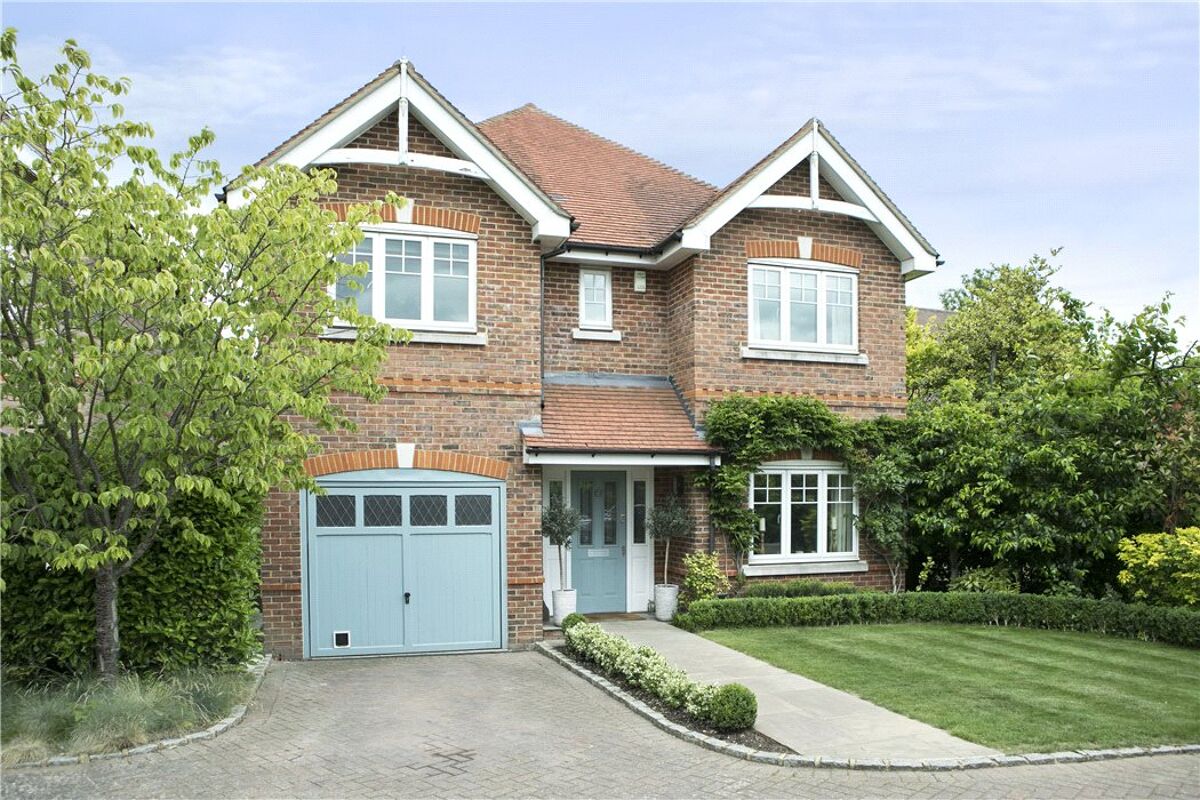 house for sale in Oatlands Chase, Weybridge, Surrey, KT13 WBE170097