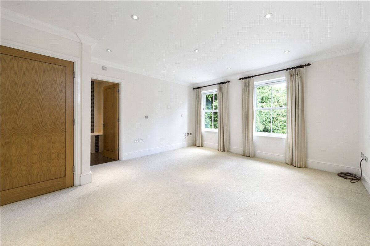 house for sale in Brooklands Road, Weybridge, Surrey, KT13 WBE170105