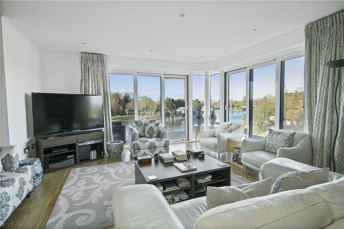 flat for sale in The Stadbury, Whittets Ait, Weybridge, Surrey, KT13 WBE170177 Knight Frank