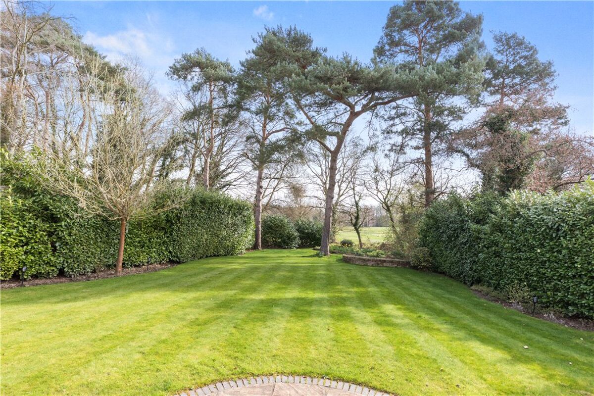 house for sale in The Fairway, Weybridge, Surrey, KT13 WBE170199