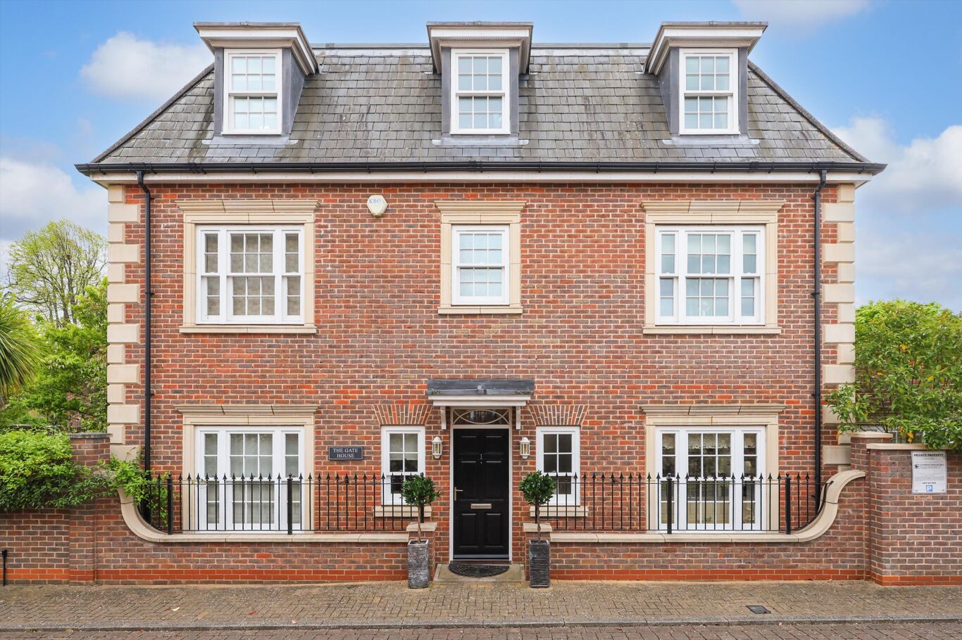 Image of Lincoln Grove, Weybridge, Surrey, KT13