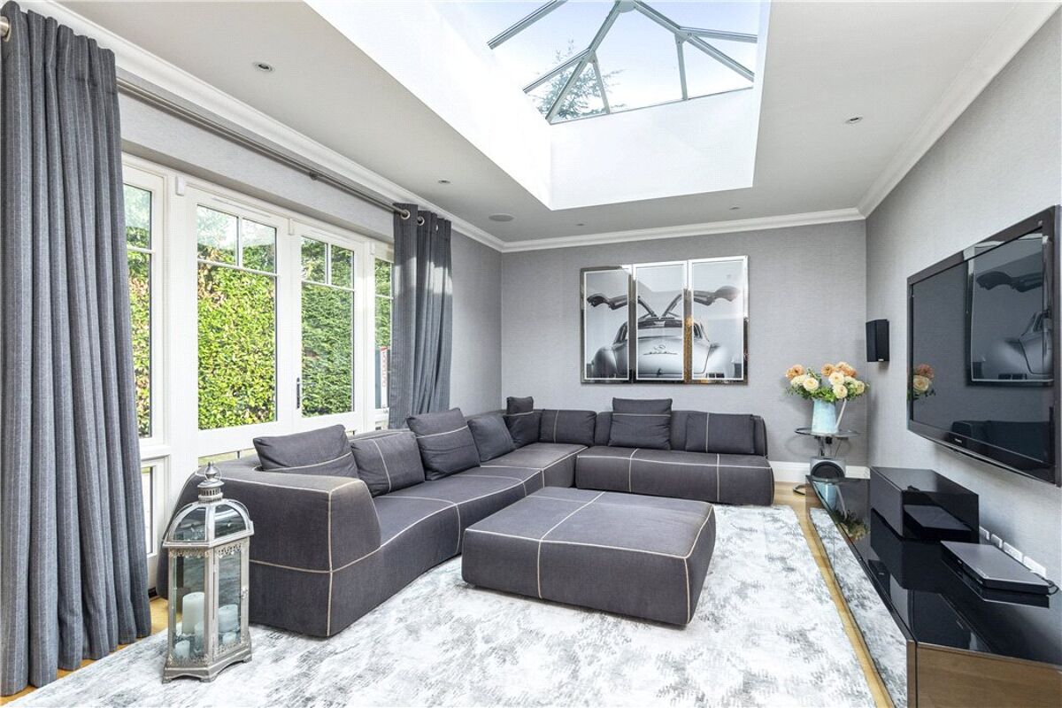 house for sale in Broadwater Road South, Burwood Park, WaltononThames