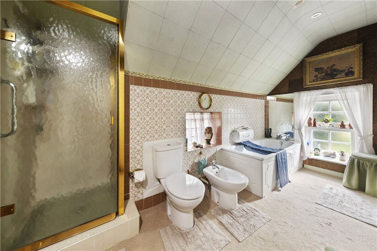 house for sale in Woburn Hill, Addlestone, Surrey, KT15 WBE180170