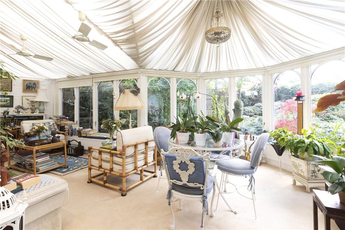 house for sale in Woburn Hill, Addlestone, Surrey, KT15 WBE180170