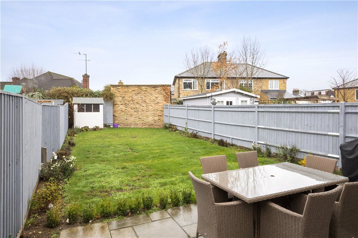 house for sale in Trenchard Close, Hersham, WaltononThames, Surrey, KT12 WBE180191 Knight