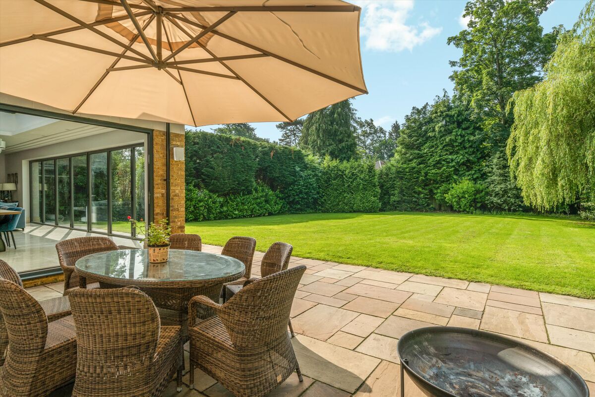 house for sale in Manor House Drive, Burwood Park, WaltononThames, Surrey, KT12 WBE180197