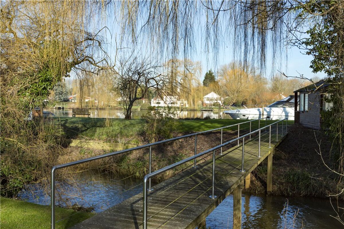 house for sale in Hamm Court, Weybridge, Surrey, KT13 WBE190034