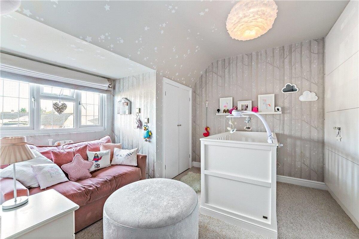 house for sale in Fortescue Road, Weybridge, Surrey, KT13 WBE190049