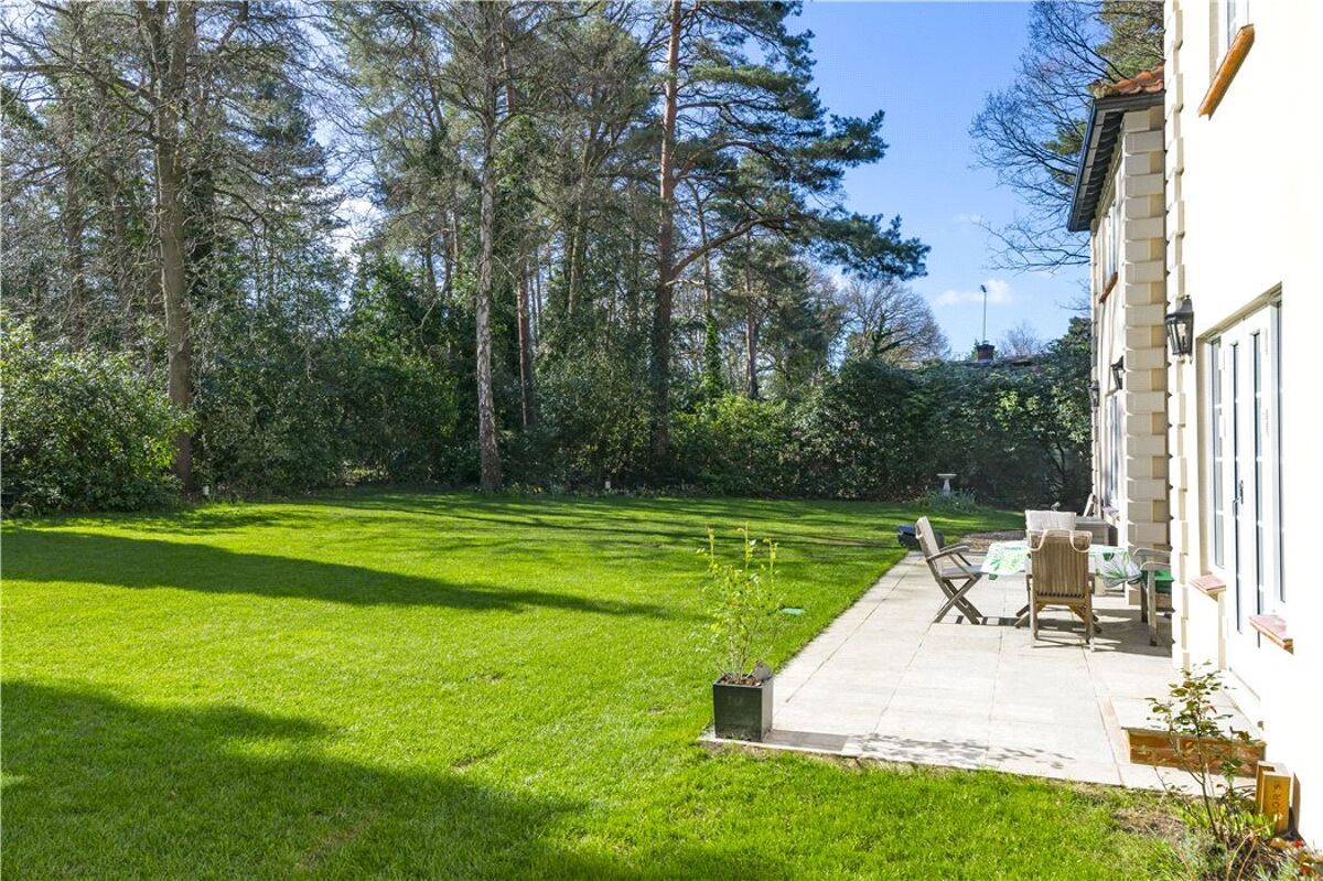 house for sale in Norfolk Farm Road, Pyrford, Surrey, GU22 WBE190064 Knight Frank