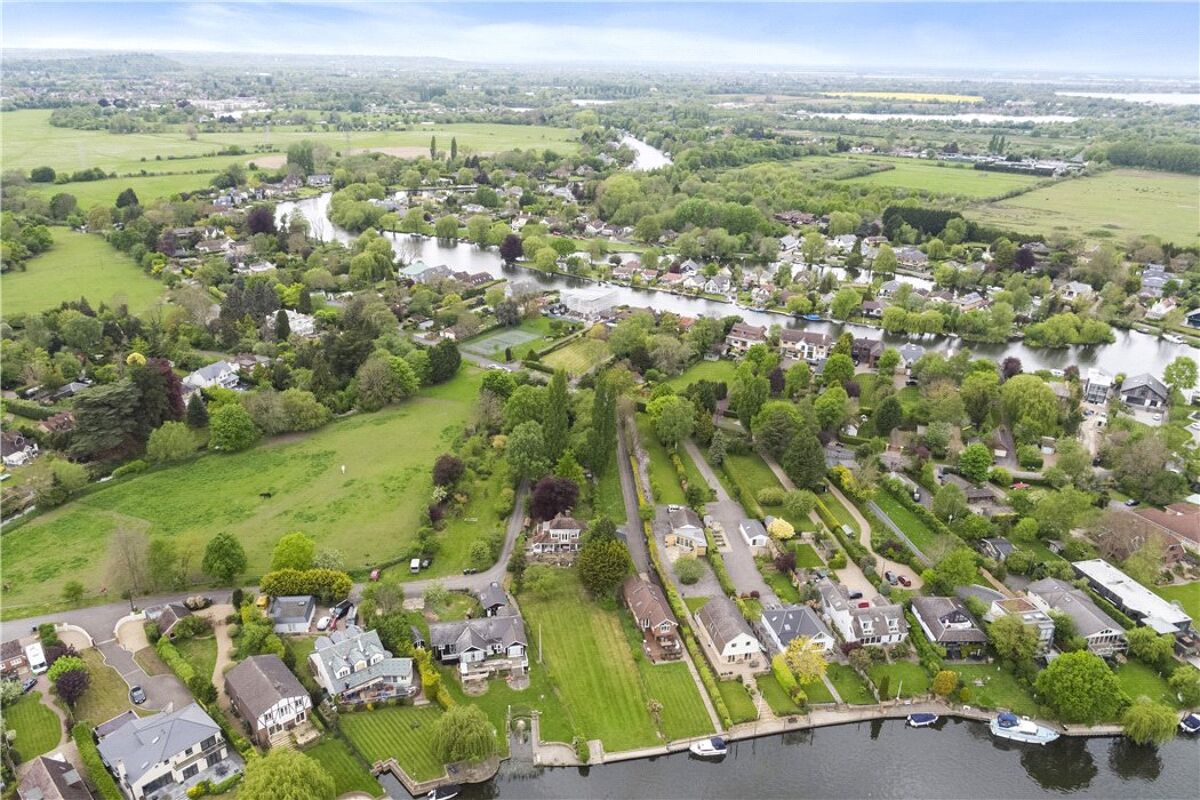 house for sale in Hamm Court, Weybridge, Surrey, KT13 WBE190076