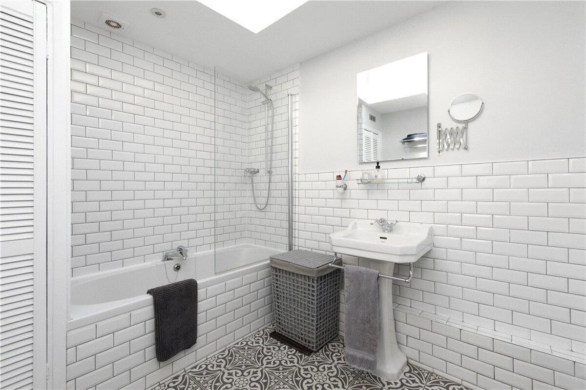 house for sale in Brooklands Lane, Weybridge, Surrey, KT13 WBE190082