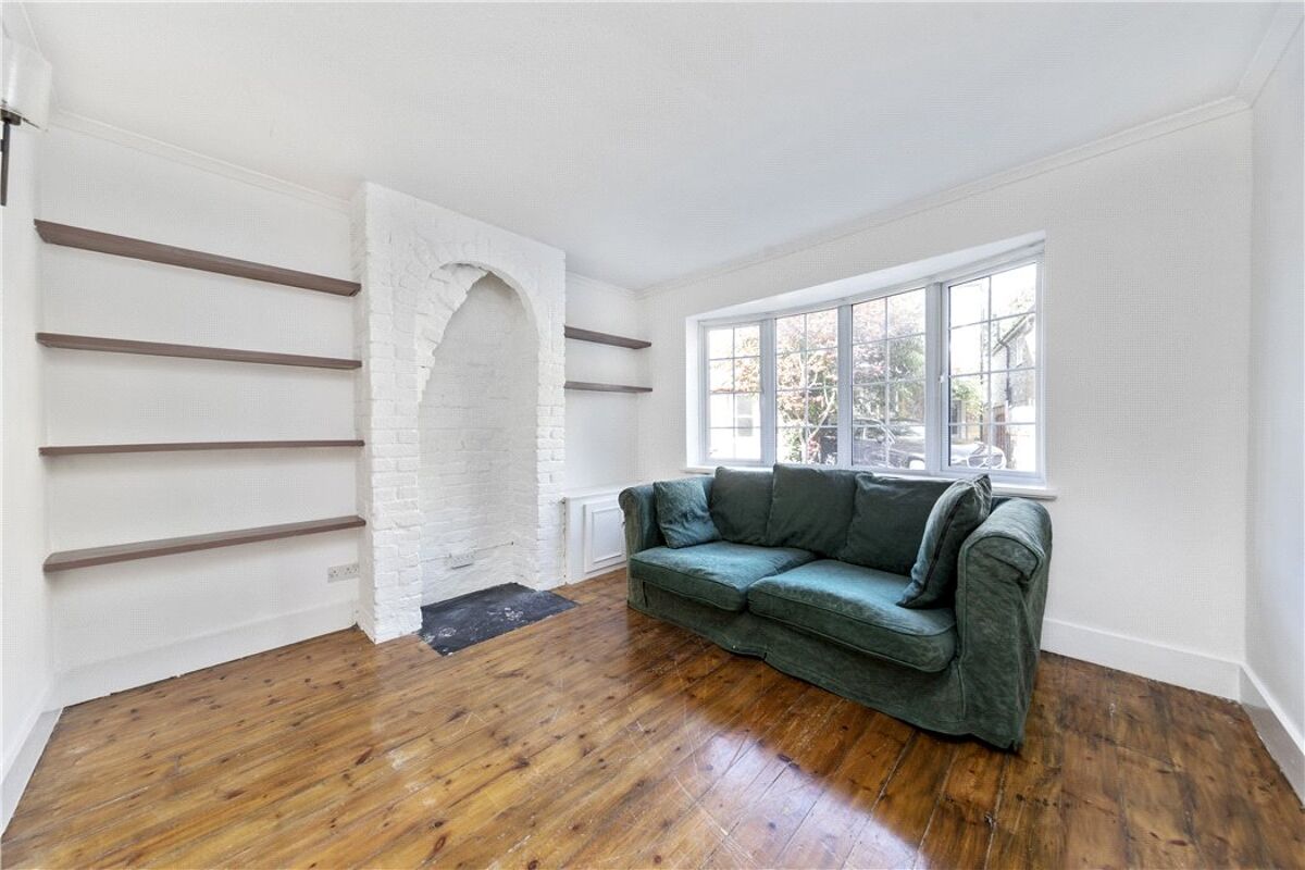 house for sale in Waverley Road, Weybridge, Surrey, KT13 WBE190093