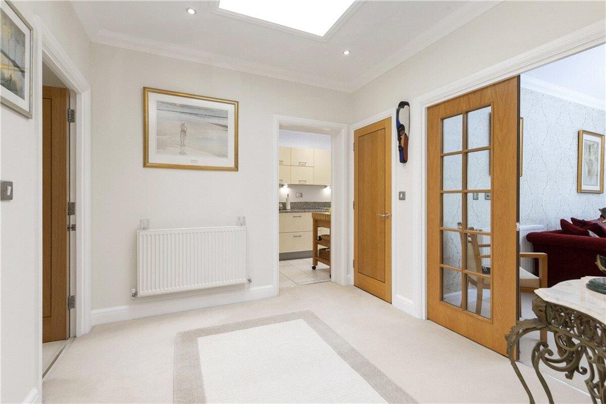 flat for sale in Flockton House, Whittets Ait, Weybridge, Surrey, KT13 WBE190139 Knight Frank