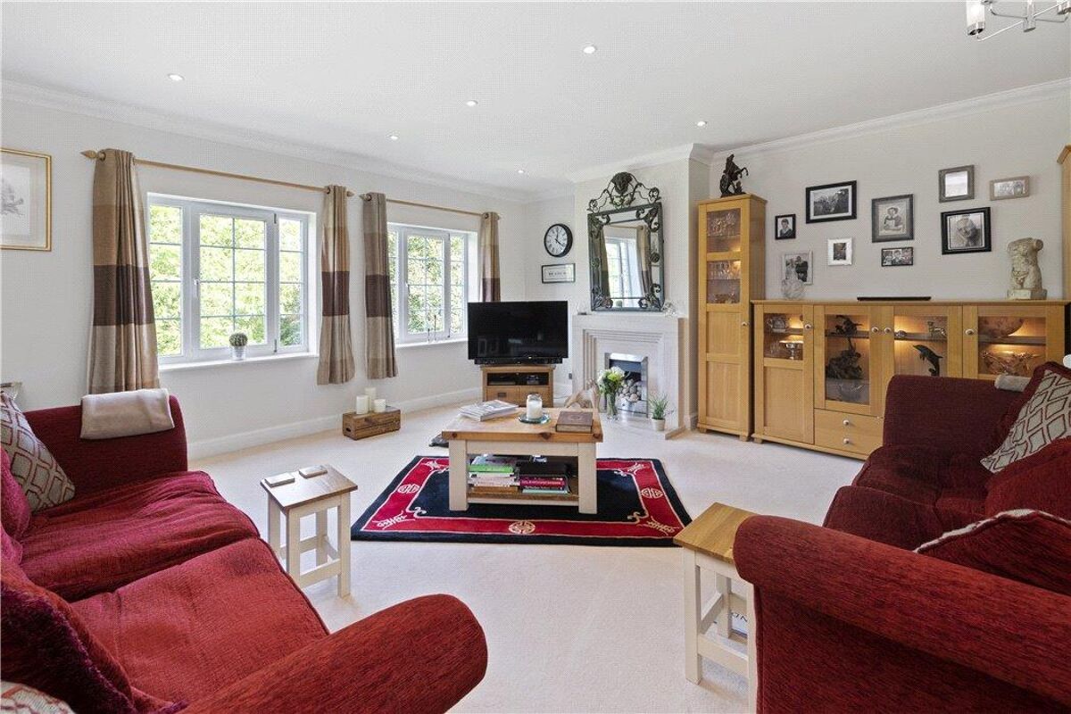 flat for sale in Flockton House, Whittets Ait, Weybridge, Surrey, KT13 WBE190139 Knight Frank