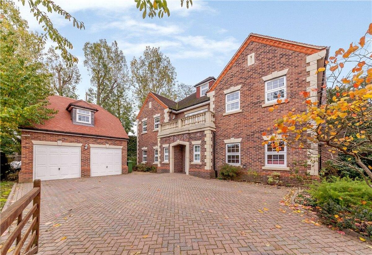 house for sale in Boundary Park, Weybridge, Surrey, KT13 WBE190160 Knight Frank