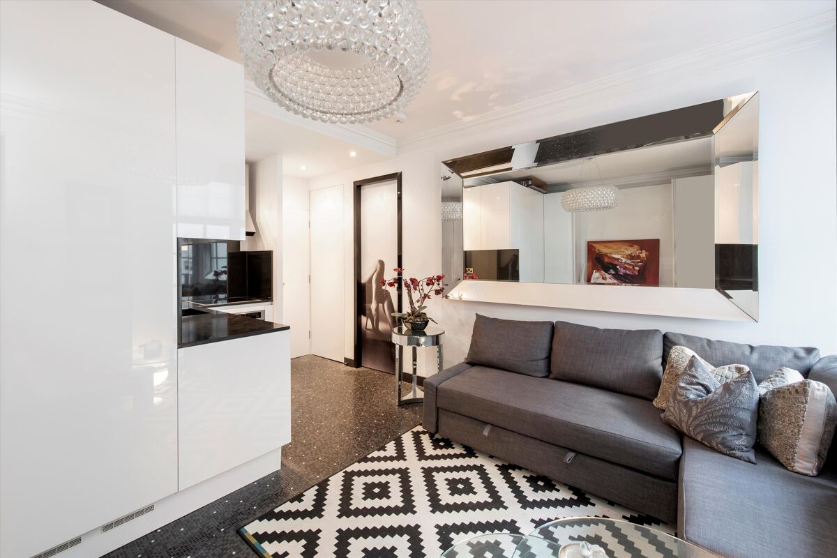 flat for sale in Duke Street, St Jamess, London, SW1Y WER012049006 Knight Frank flat for sale in Duke Street, St Jamess, London, SW1Y WER012049006 Knight Frank