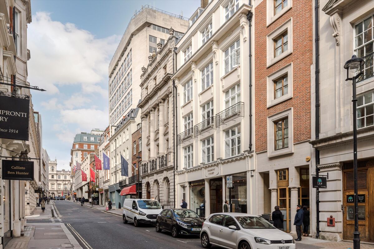 flat for sale in Dalmeny Court, 8 Duke Street, London, St James's, SW1Y ...