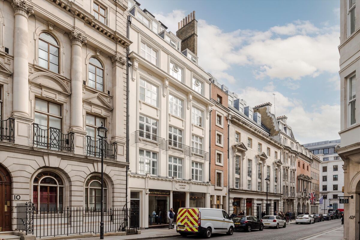 flat for sale in Dalmeny Court, 8 Duke Street, London, St James's, SW1Y ...