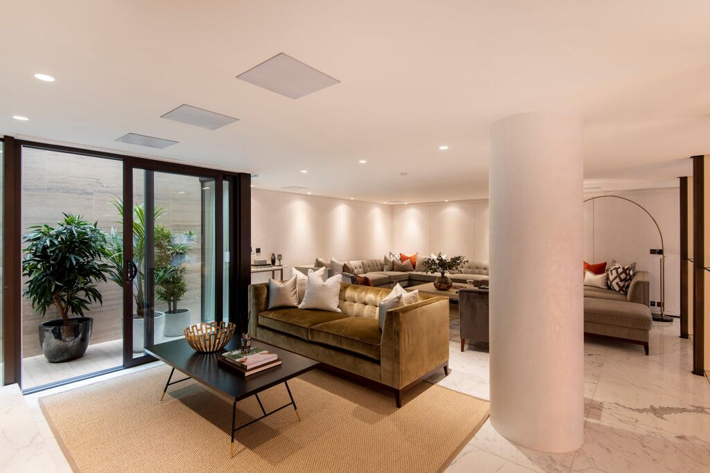 Image of Bourdon Street, Mayfair, London, W1K