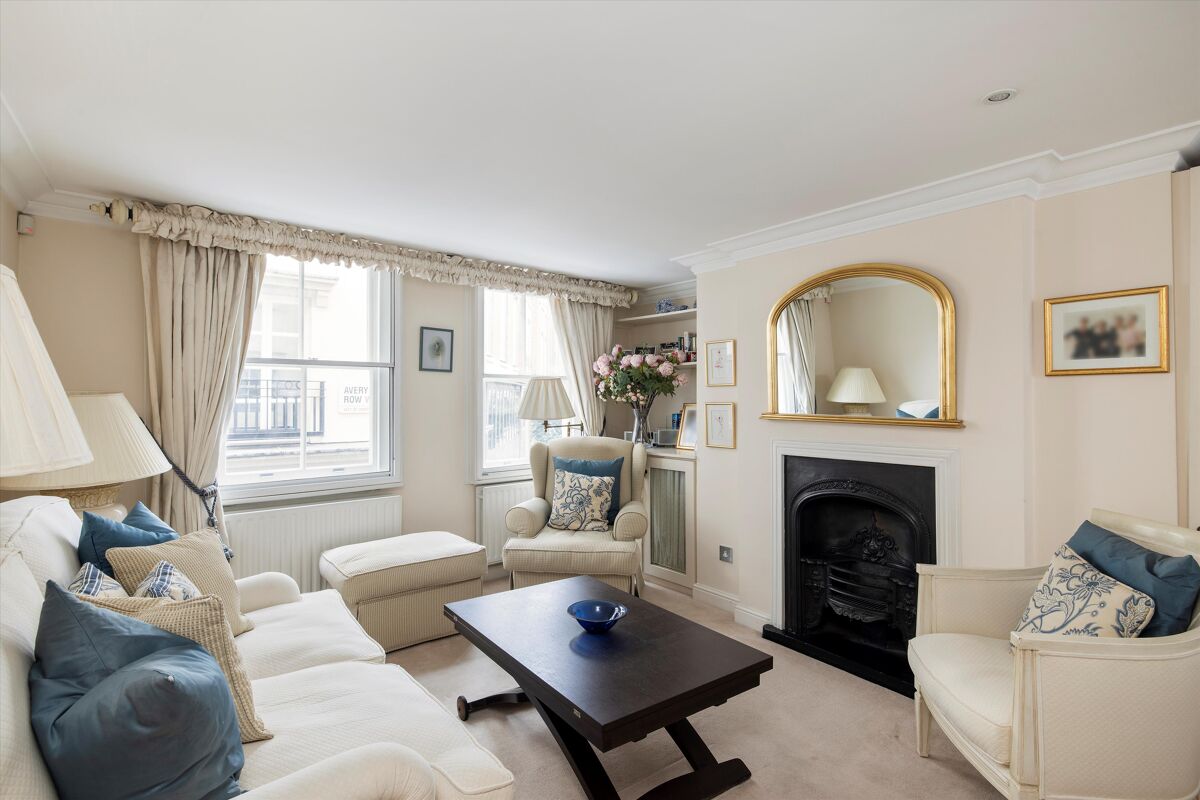 flat for sale in Avery Row, Mayfair, London, W1K WER012213091