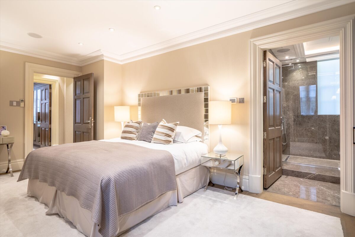 flat for sale in North Audley Street, Mayfair, London, W1K