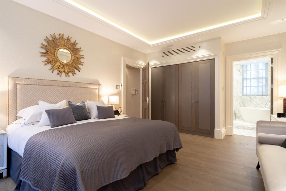 flat for sale in North Audley Street, Mayfair, London, W1K