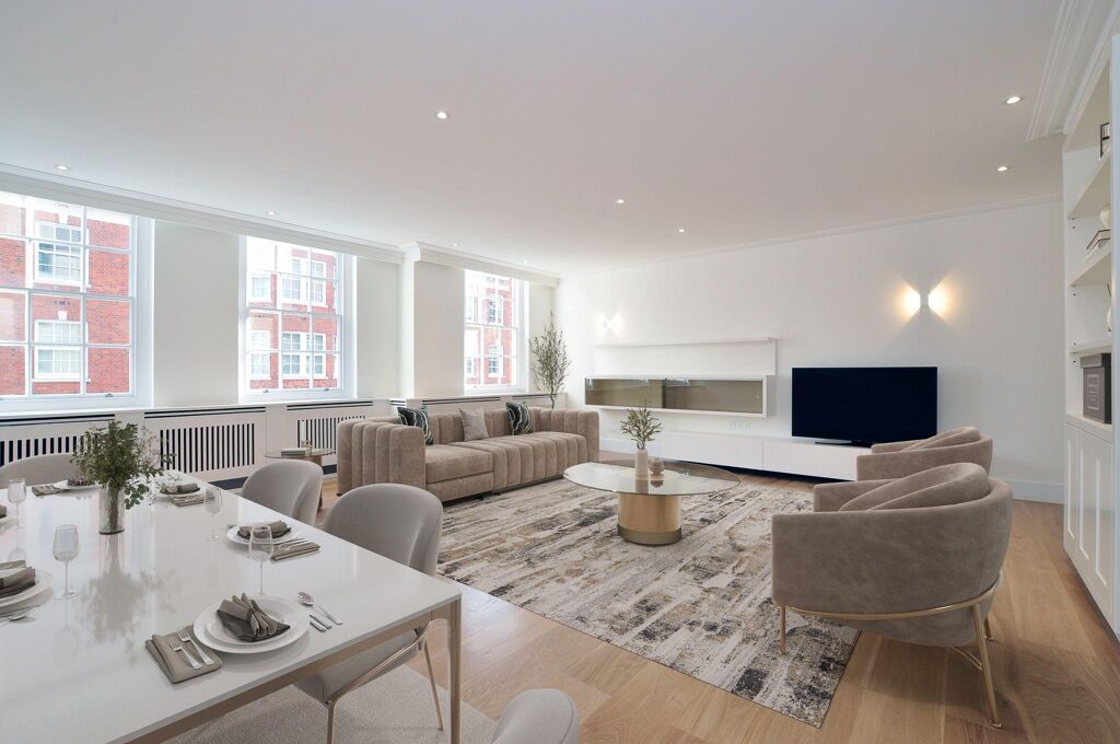 Image of Grosvenor Square, Mayfair, London, W1K