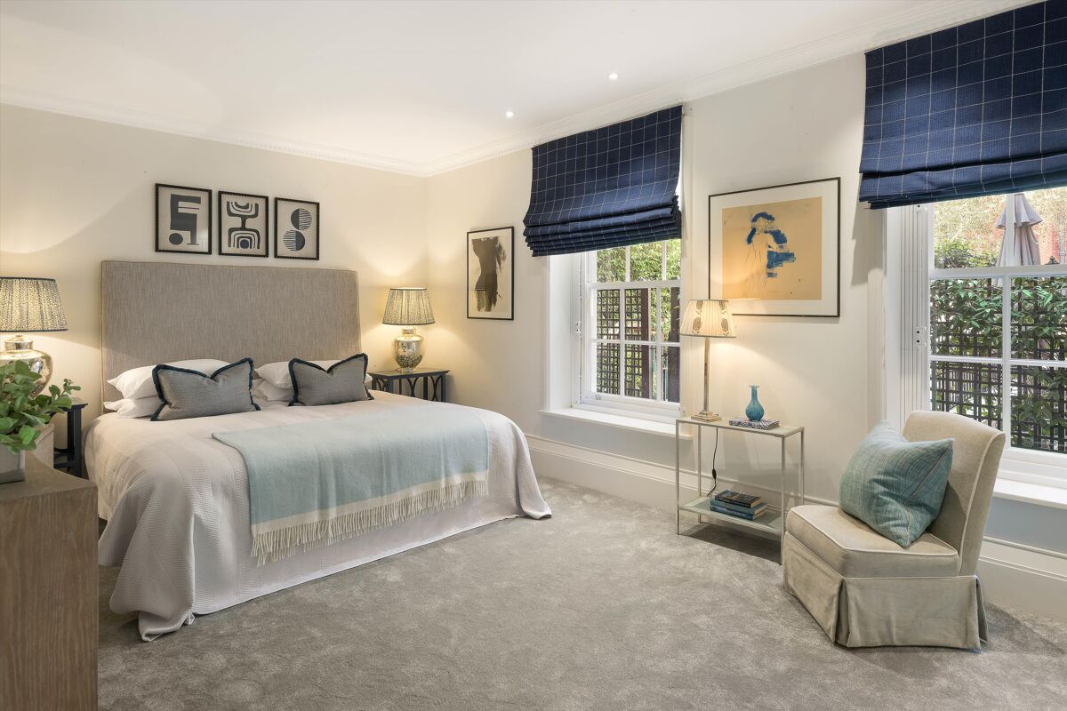 flat for sale in Academy Gardens, Duchess of Bedfords Walk, London, W8