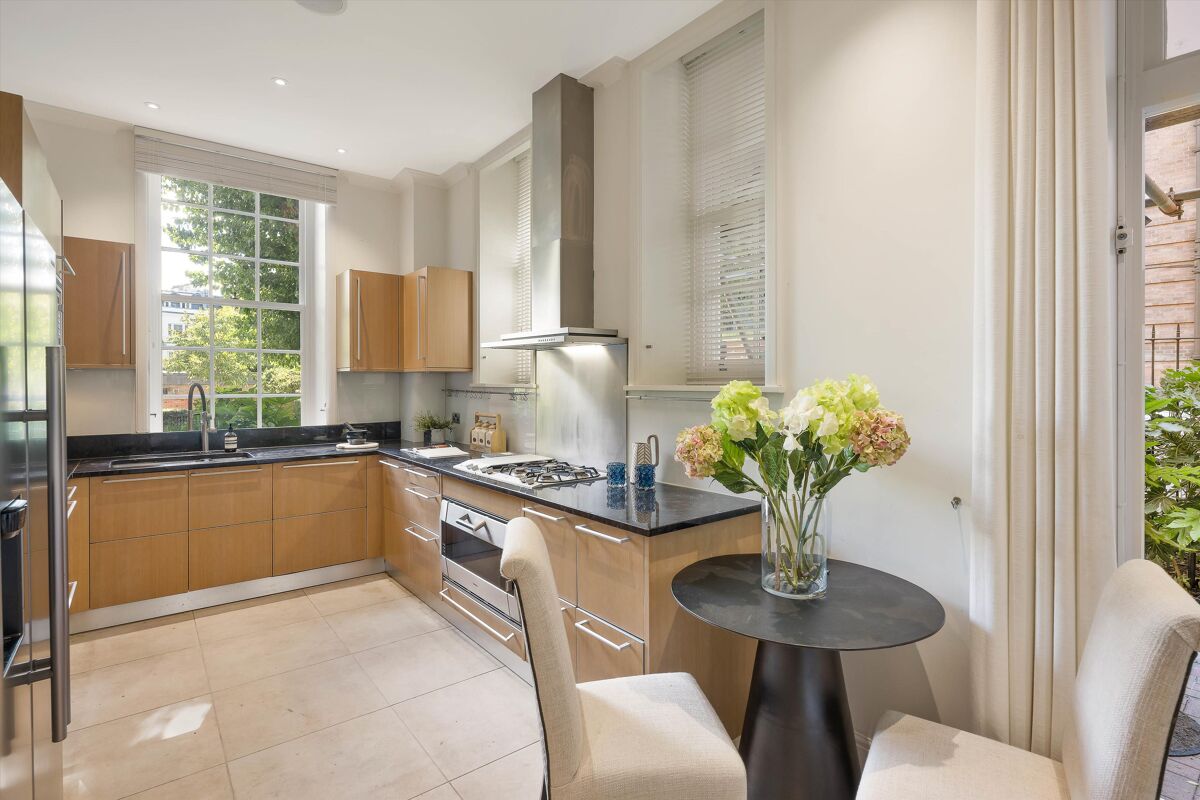 flat for sale in Academy Gardens, Duchess of Bedfords Walk, London, W8