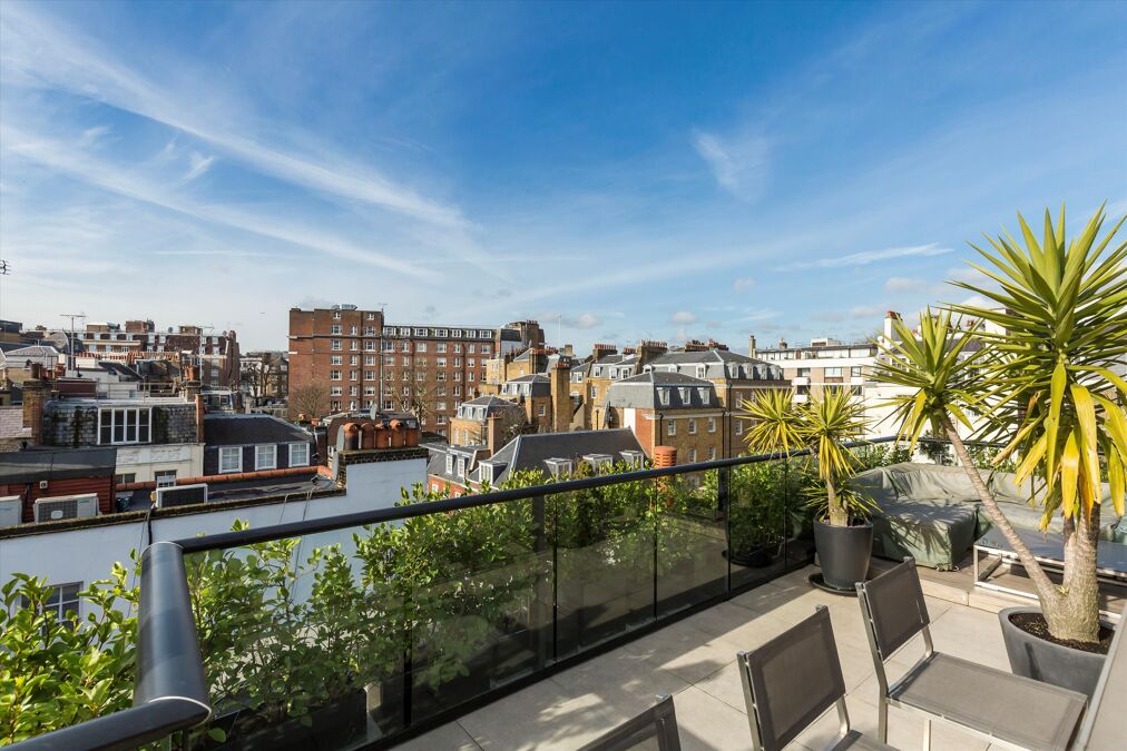 Image of Hays Mews, Mayfair, London, W1J