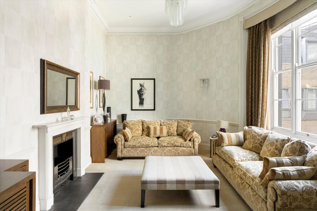 Image of Curzon Square, London, W1J