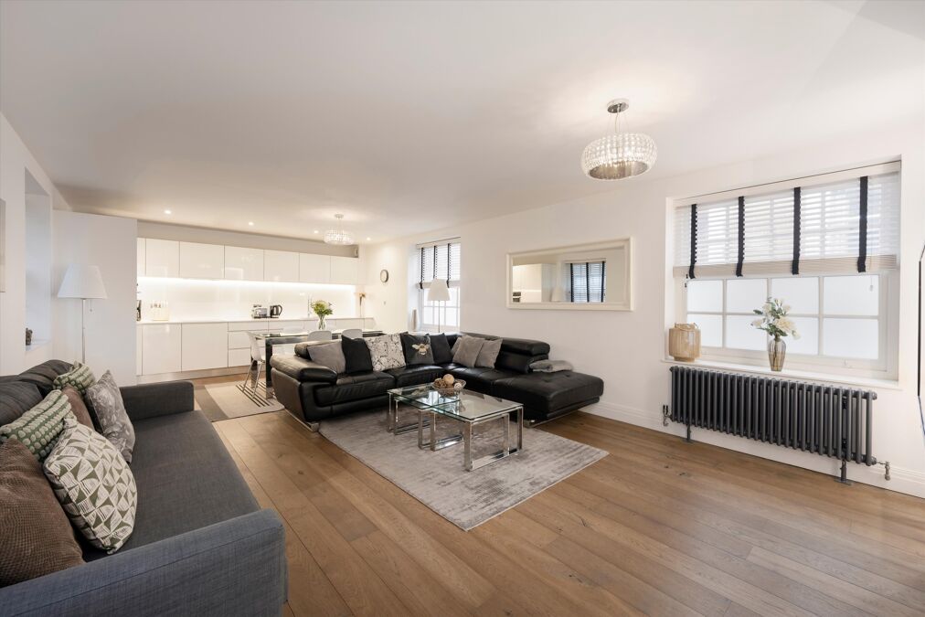 Image of Exchange Court, London, WC2R