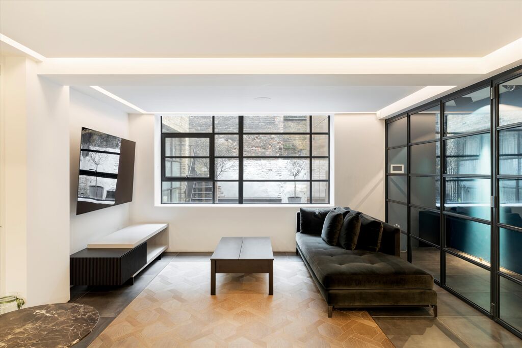 Image of Royalty Mews, London W1D