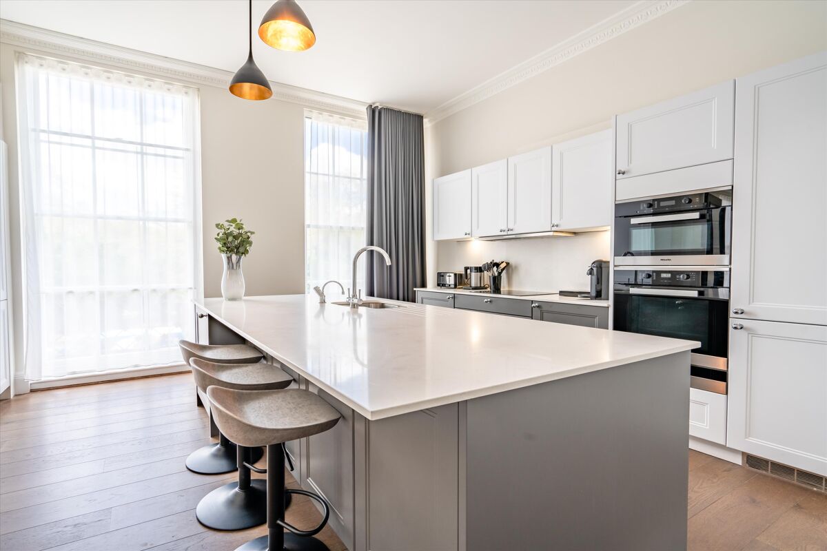 Flat For Sale In Lincolns Inn Fields Holborn London WC2A Flat For Sale In Lincolns Inn Fields Holborn London WC2A