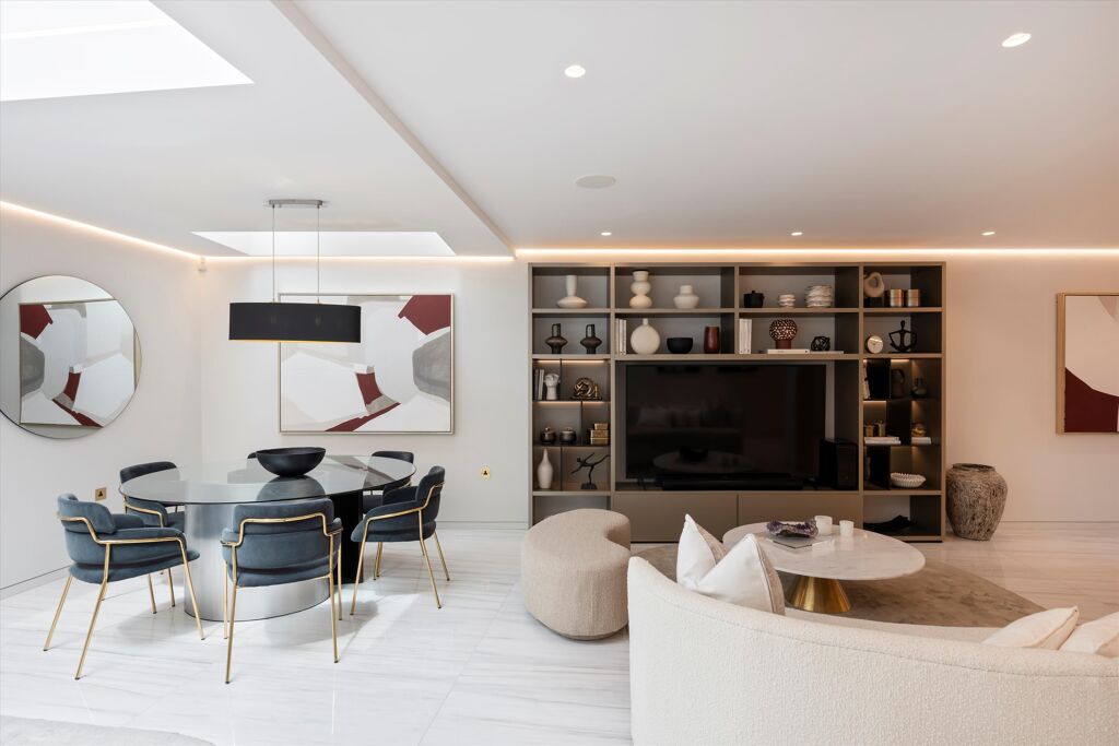 Image of South Molton Street, London W1K