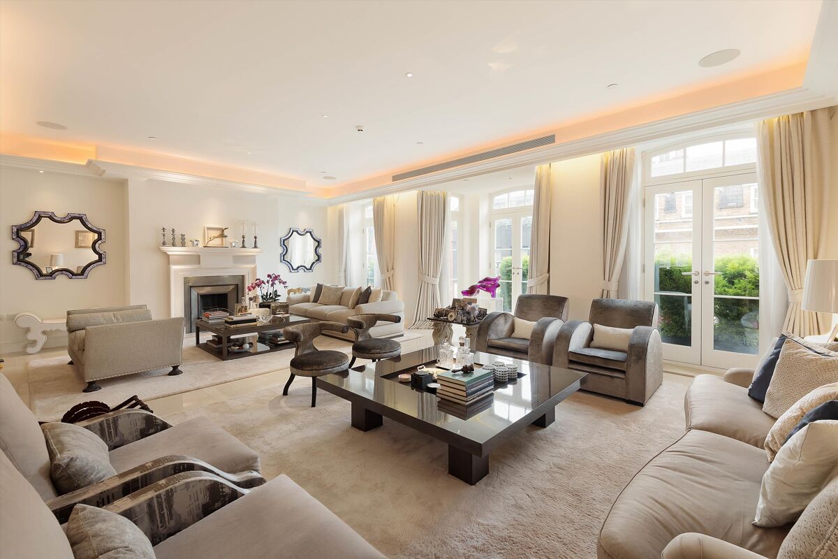 house for sale in Farm Street, Mayfair, London, W1J WER090114