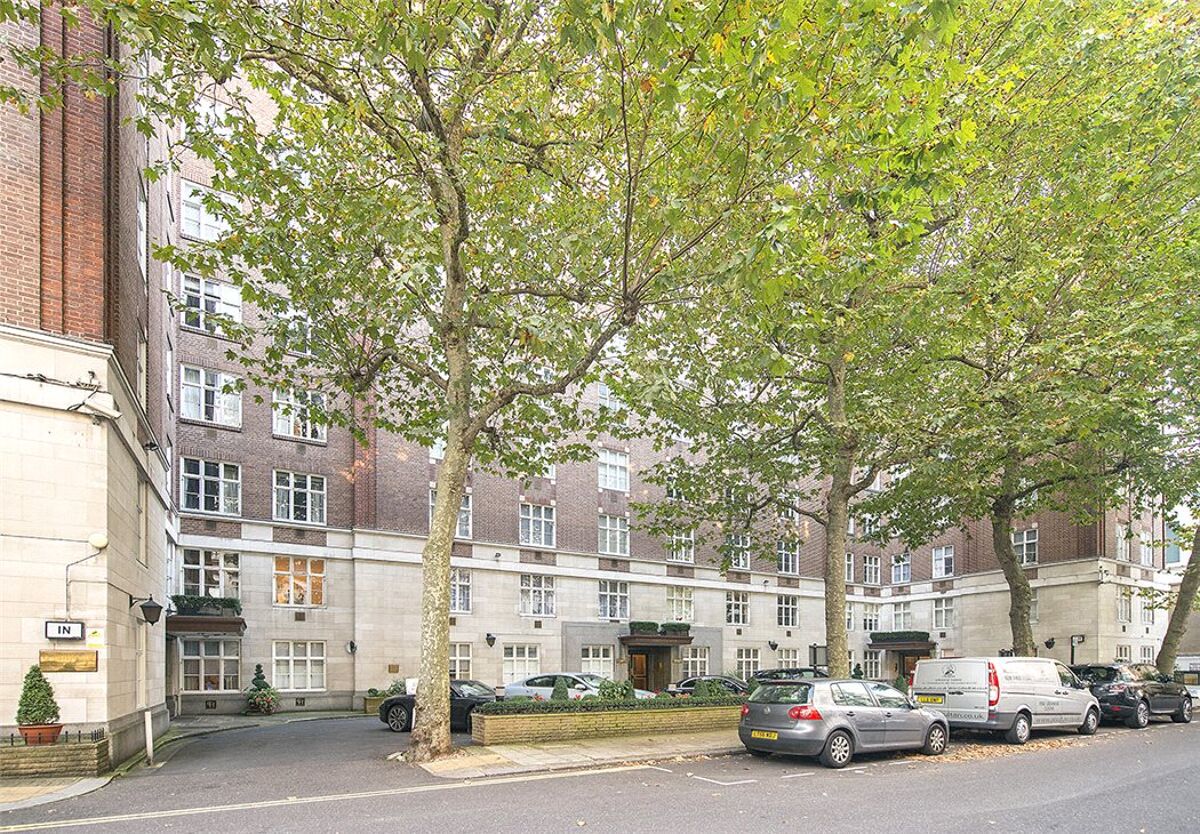 flat for sale in Chesterfield House, Chesterfield Gardens, Mayfair