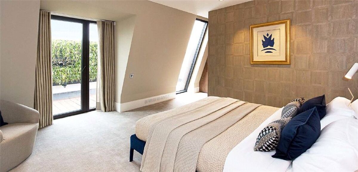 flat for sale in Trafalgar Penthouse, Trafalgar Square, London, SW1Y