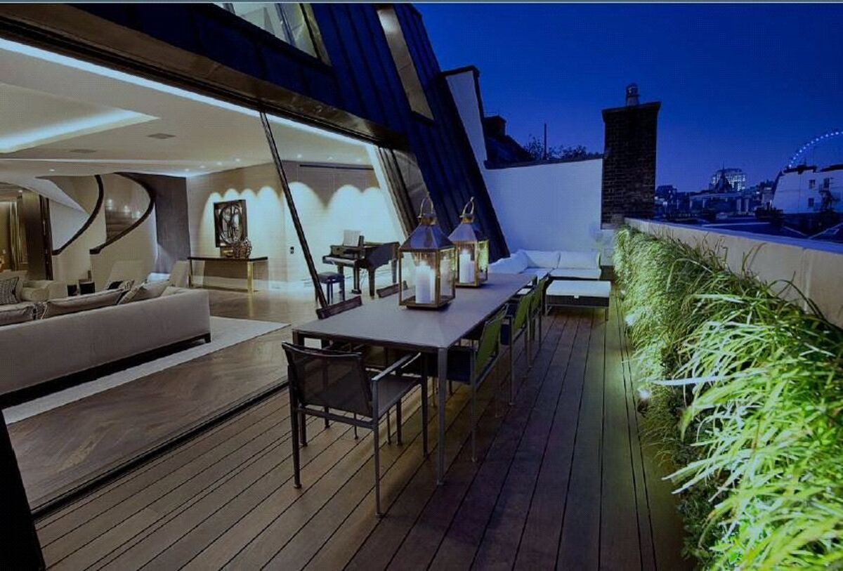 flat for sale in Trafalgar Penthouse, Trafalgar Square, London, SW1Y