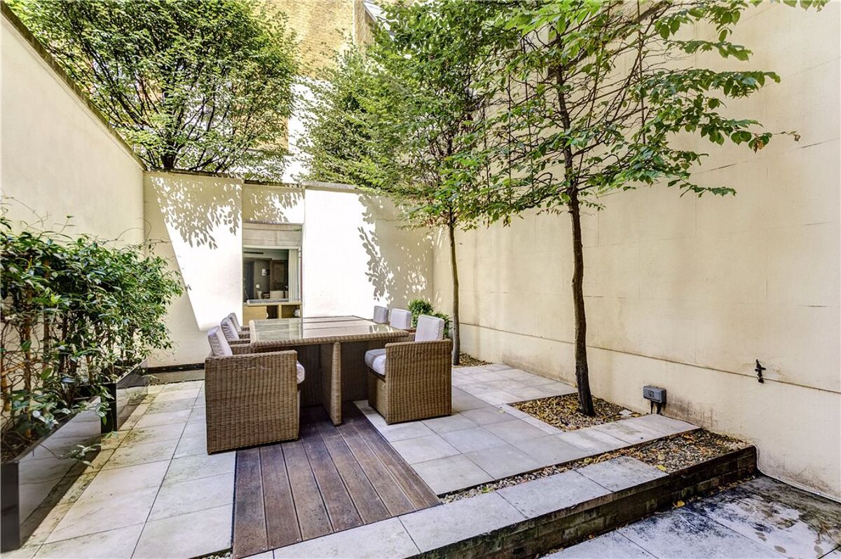 house for sale in Culross Street, Mayfair, London, W1K WER140100