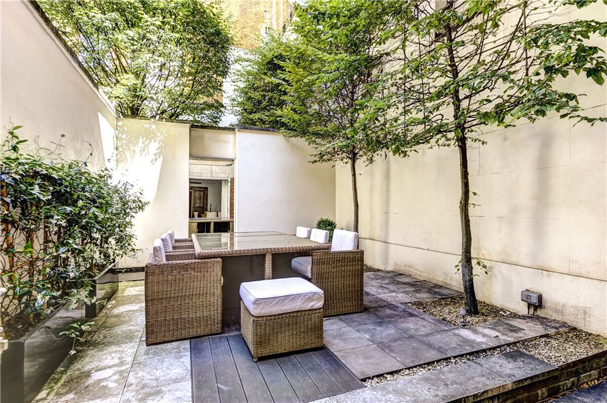 house for sale in Culross Street, Mayfair, London, W1K WER140100