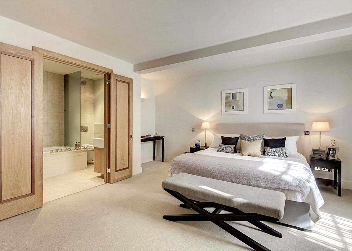 flat for sale in Green Street, Mayfair, London, W1K WER140220