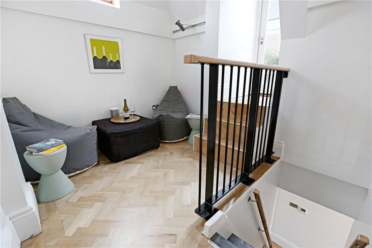 Latimer Road W10 Flat For Sale In North Kensington Kensington Chelsea Domus Nova West London Estate Agents Property Search Explore Notting Hill Buy Sell Let And Rent Properties