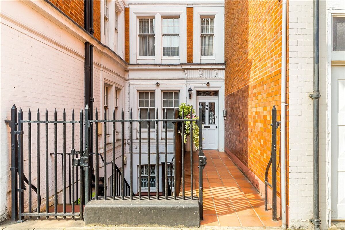 flat for sale in Lees Place, Mayfair, London, W1K WER150169 Knight