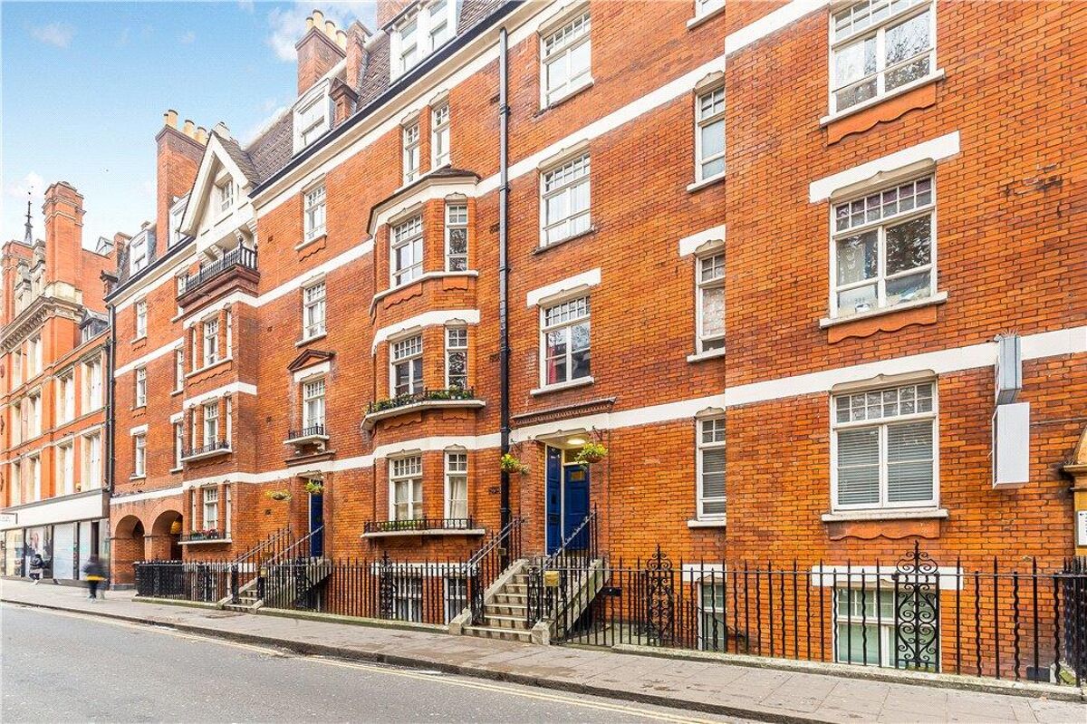 flat for sale in Cavendish Buildings, Gilbert Street, London, W1K